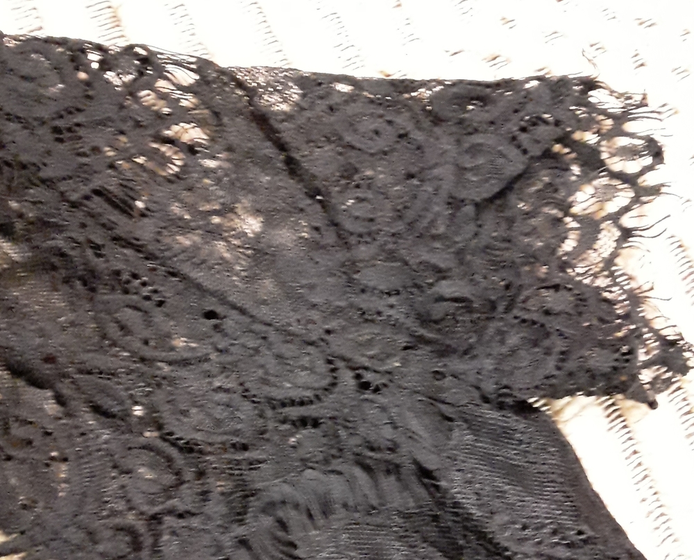 Black - Picture 4 of 8
